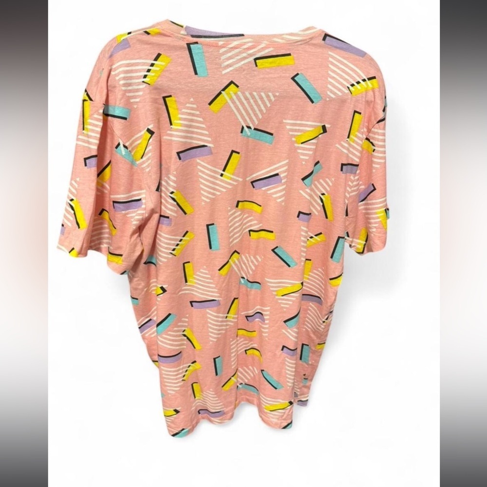 Knickerbocker pink short sleeved Tshirt w/colorful 1980s vibe retro design Men’s - Picture 7 of 7